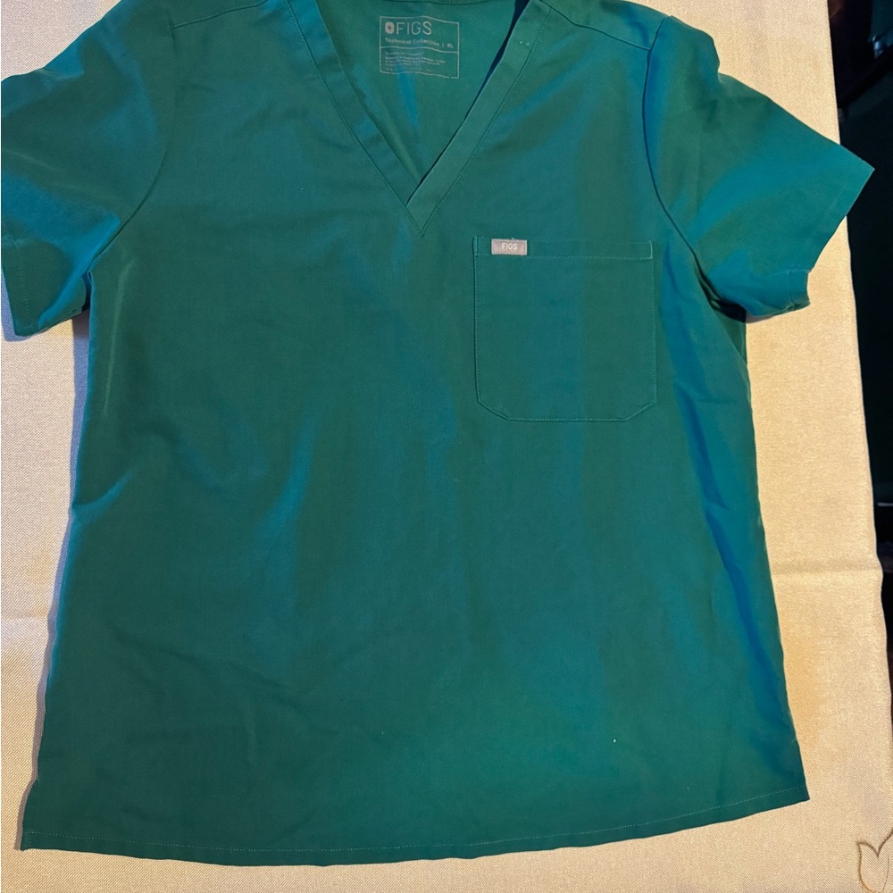 Figs Teal Men's V-Neck Short Sleeve Tee